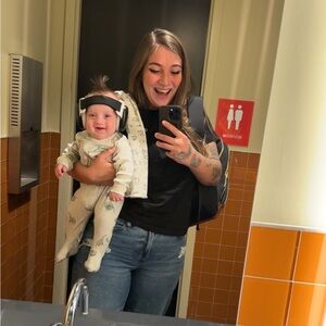 Meet your Posher, Caitlynn